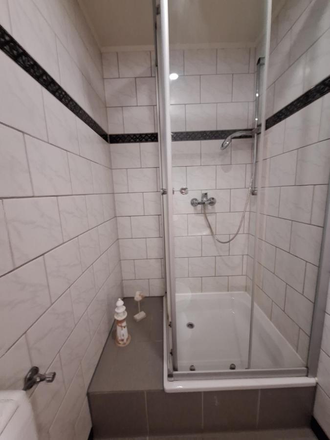 Gaststaette Und Pension Zur Schiene Merseburg Esterno foto